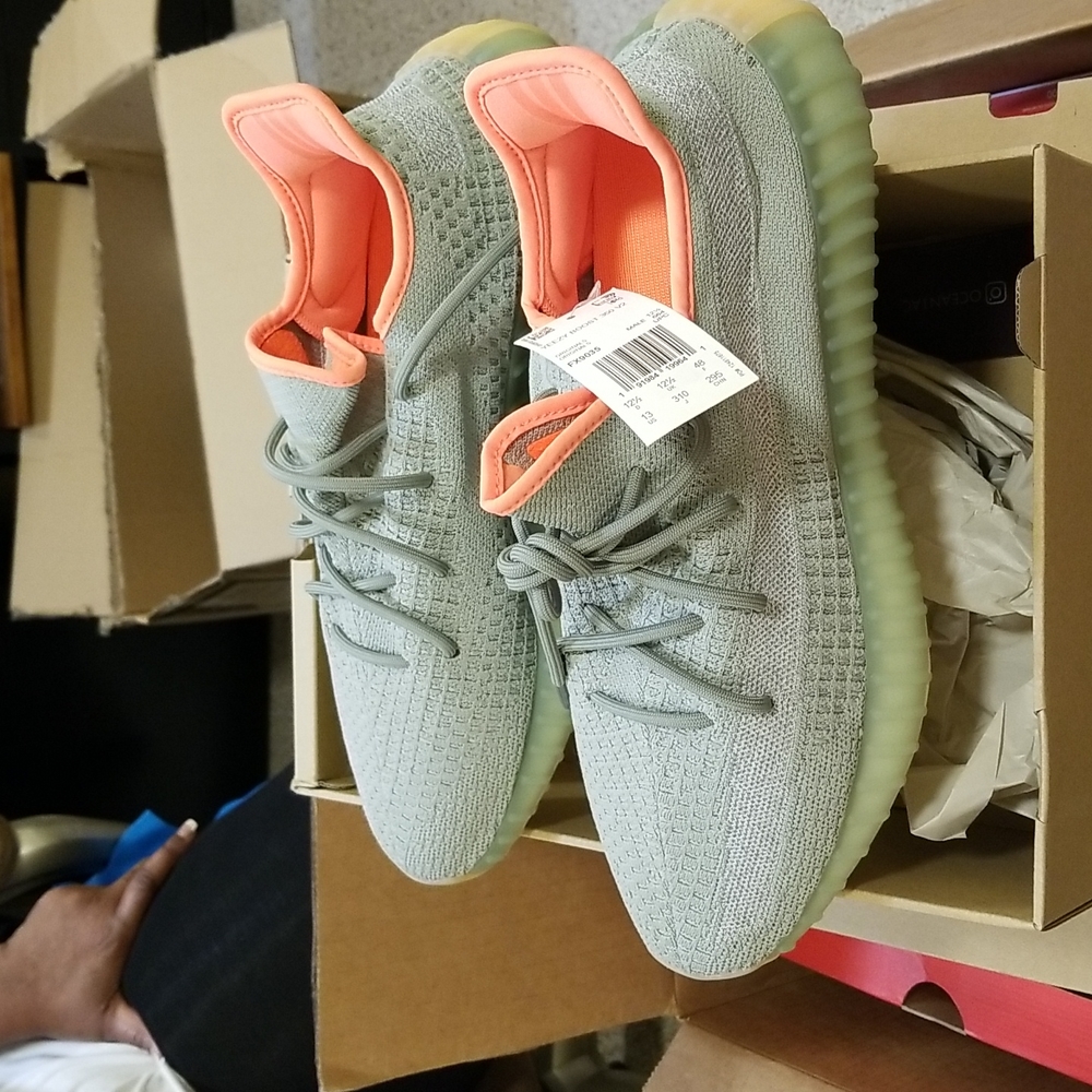 Yeezy Boost 350 V2